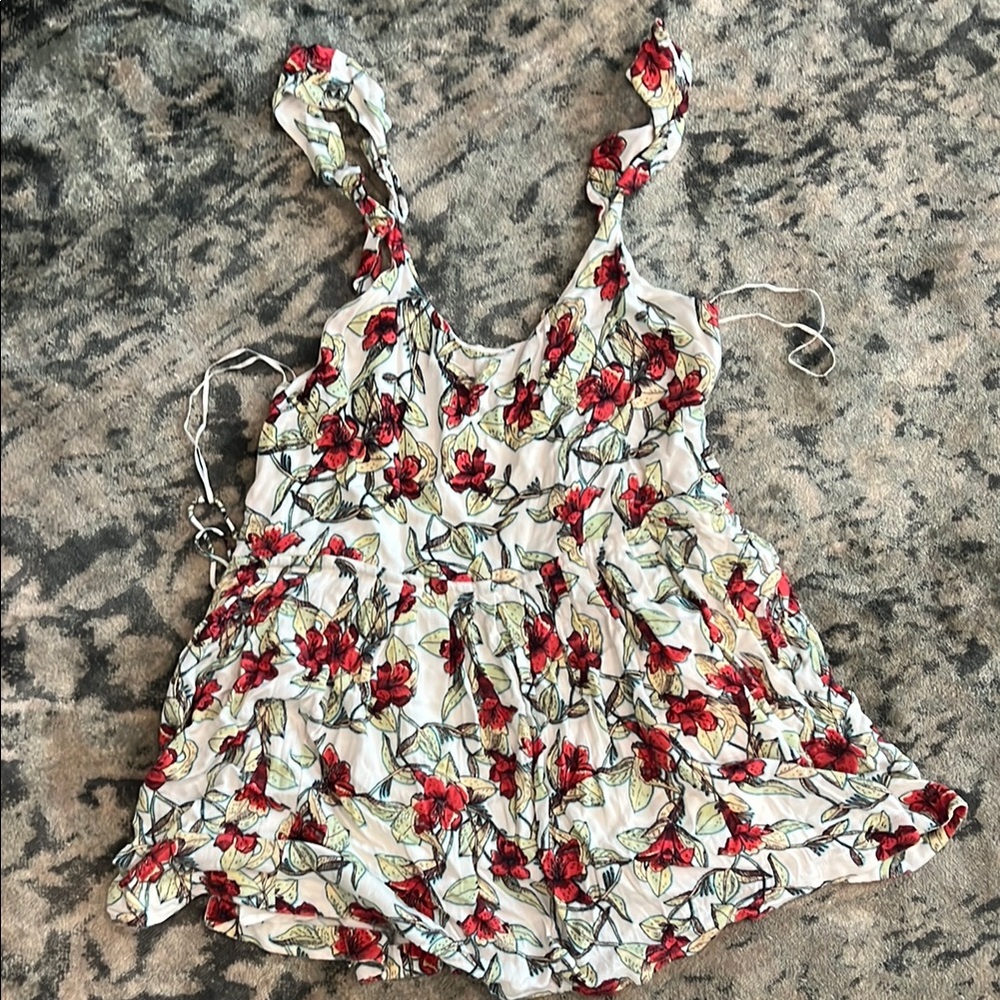 Floral Red and White Women's Top